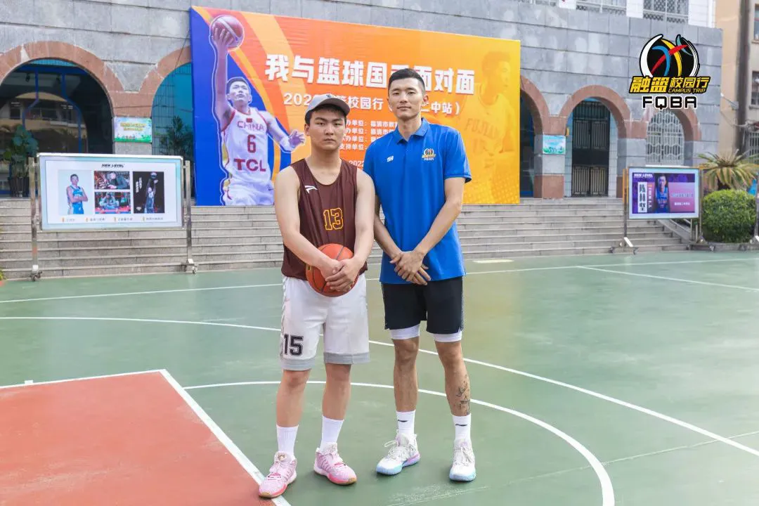 刻苦训练篮球时如何避免受伤的建议_1